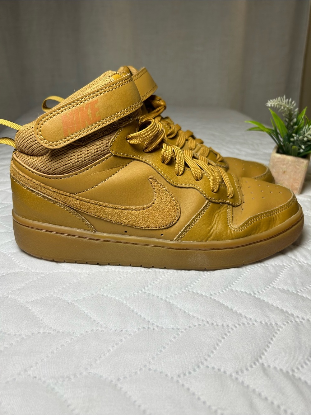Nike Court Borough Mid 2 "Wheat" - Size 6Y (Women's 7.5) - Picture 3 of 10